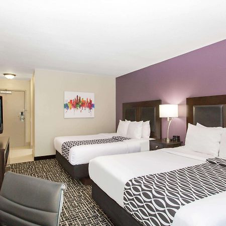 Hotel La Quinta By Wyndham Blue Springs Esterno foto