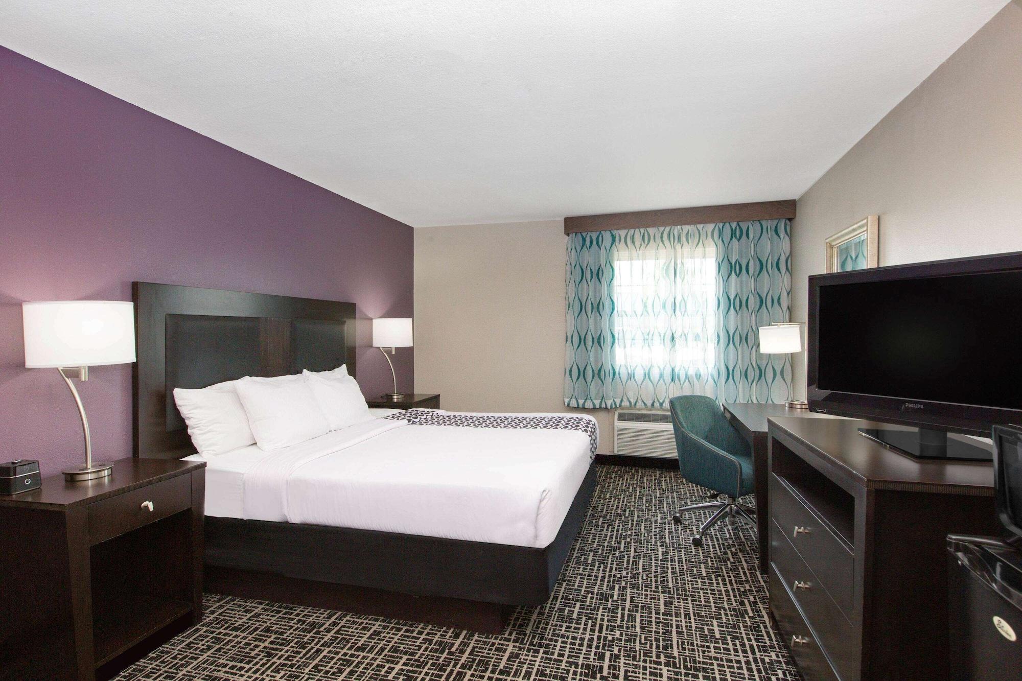 Hotel La Quinta By Wyndham Blue Springs Esterno foto