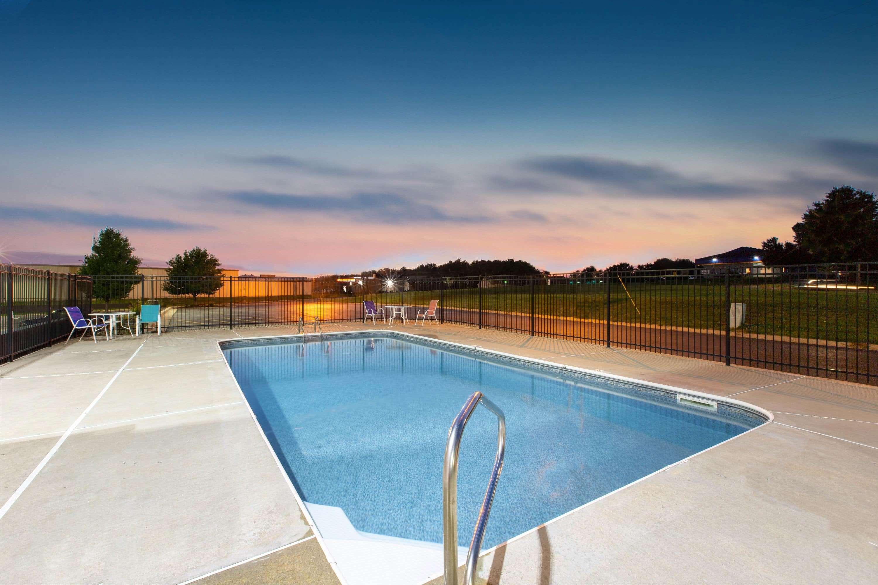 Hotel La Quinta By Wyndham Blue Springs Esterno foto