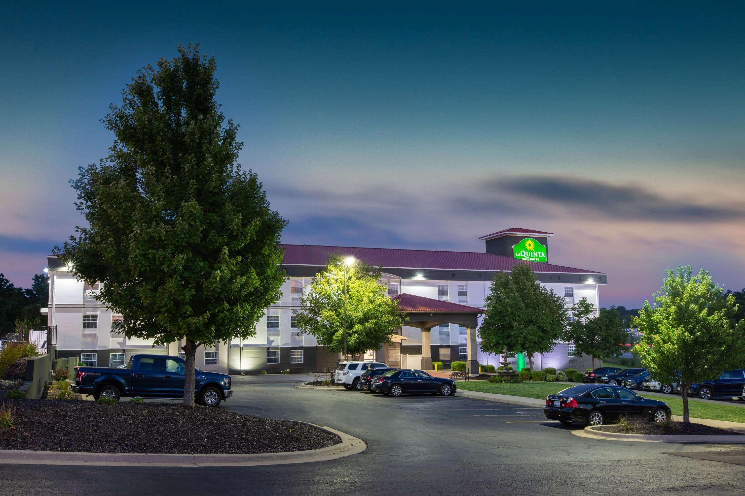 Hotel La Quinta By Wyndham Blue Springs Esterno foto
